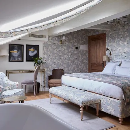 Helguera Palacio Boutique & Antique Hotel