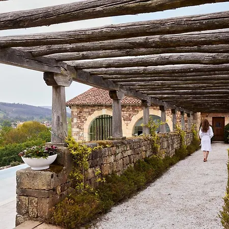 Hotel Helguera Palacio Boutique & Antique 5*