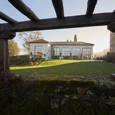 Helguera Palacio Boutique & Antique Vargas