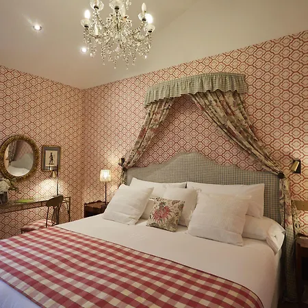 Helguera Palacio Boutique & Antique 5* Vargas