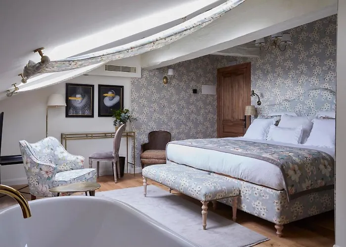 Helguera Palacio Boutique & Antique Hotel