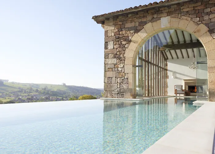 Hotel Helguera Palacio Boutique & Antique 5*