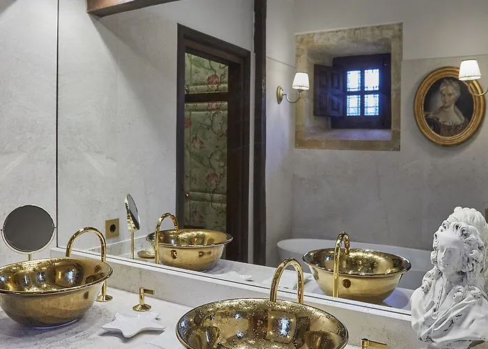 Hotel Helguera Palacio Boutique & Antique Vargas